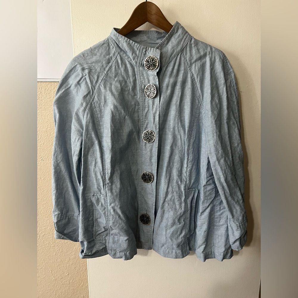 Chico's Light Blue Collared Light Jacket M/L Classic Minimalist Academia Festive